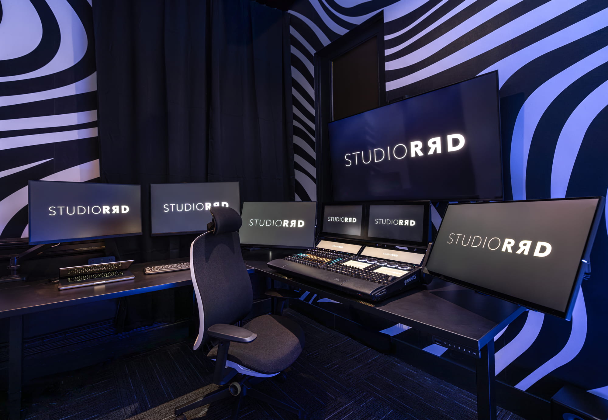 STUDIO RRD show
